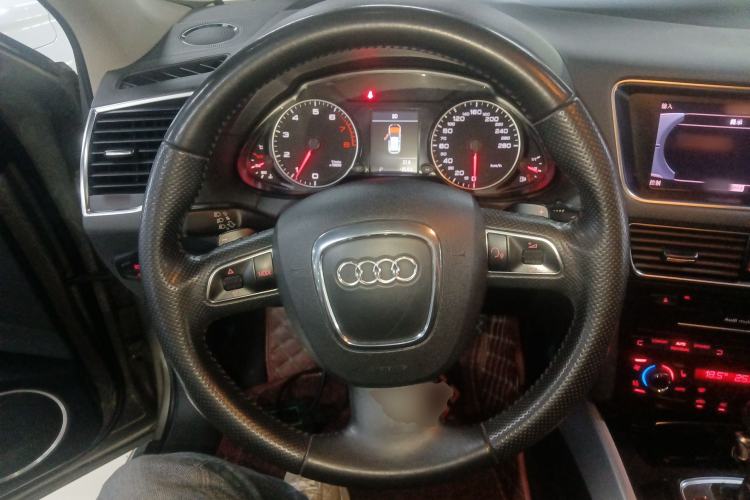 Used Audi Q5 2012 2.0TFSI Dynamic Edition Steering Wheel
