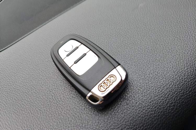 Used Audi Q5 2012 2.0TFSI Comfort Version Vehicle Key