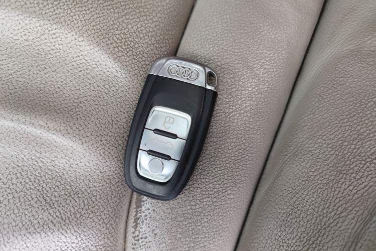 Used Audi Q5 2012 2.0TFSI Technology Model Vehicle Key