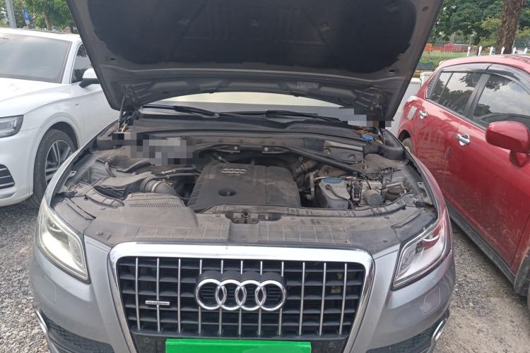 Used Audi Q5 2012 2.0TFSI Technology Model Engine Bay
