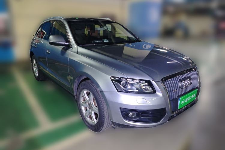 Used Audi Q5 2012 2.0TFSI Technology Model Front Right 45 Deg