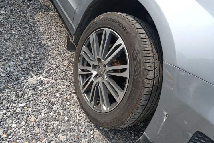 Used Audi Q5 2012 2.0TFSI Technology Model Right Front Wheel Hub