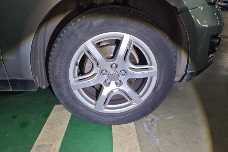 Used Audi Q5 2012 2.0TFSI Technology Model Right Front Wheel Hub