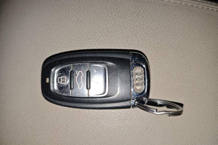 Used Audi Q5 2012 2.0TFSI Technology Model Vehicle Key