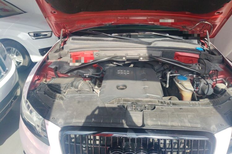 Used Audi Q5 2012 2.0TFSI Comfort Version Engine Bay Right