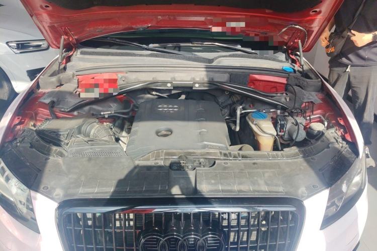 Used Audi Q5 2012 2.0TFSI Comfort Version Engine Bay
