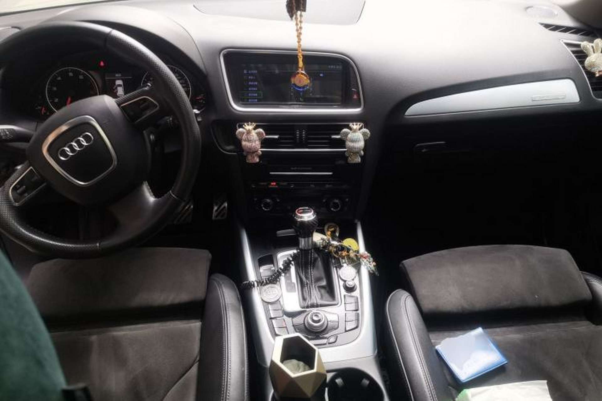 Used Audi Q5 2012 2.0TFSI Trendy Edition Center Console