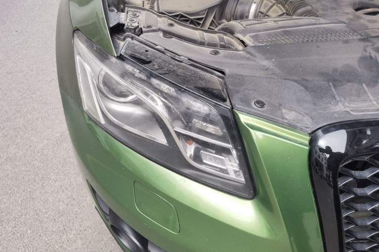 Used Audi Q5 2012 2.0TFSI Trendy Edition Engine Bay Right