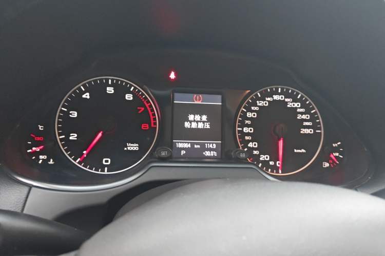 Used Audi Q5 2012 2.0TFSI Comfort Version Instrument Cluster