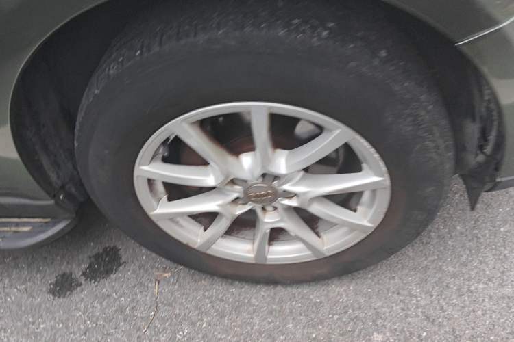 Used Audi Q5 2012 2.0TFSI Comfort Version Right Front Wheel Hub