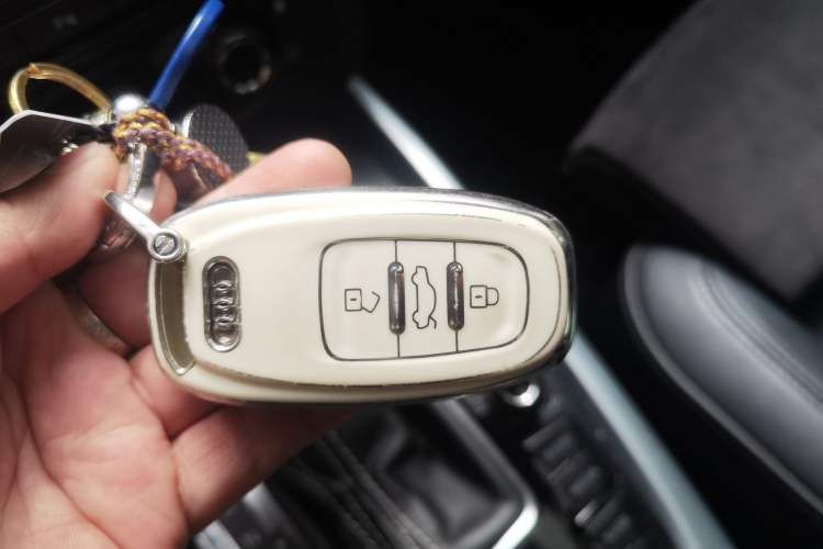 Used Audi Q5 2012 2.0TFSI Trendy Edition Vehicle Key