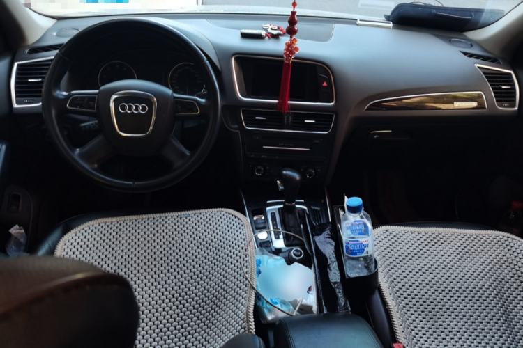 Used Audi Q5 2012 2.0TFSI Comfort Version Center Console
