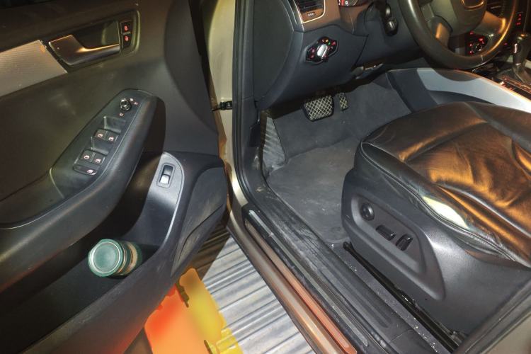 Used Audi Q5 2012 2.0TFSI Technology Model Driver Seat