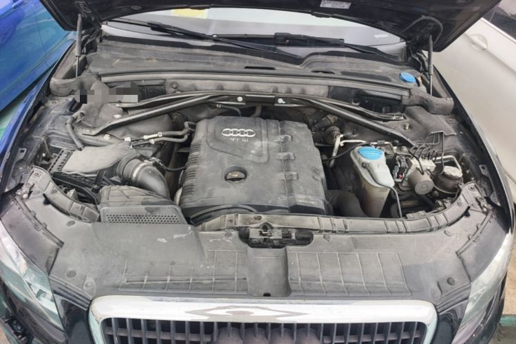 Used Audi Q5 2012 2.0TFSI Comfort Version Engine Bay