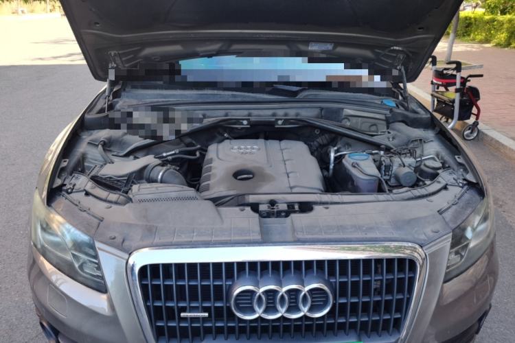 Used Audi Q5 2012 2.0TFSI Comfort Version Engine Bay