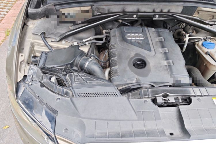 Used Audi Q5 2012 2.0TFSI Technology Model Engine Bay Right