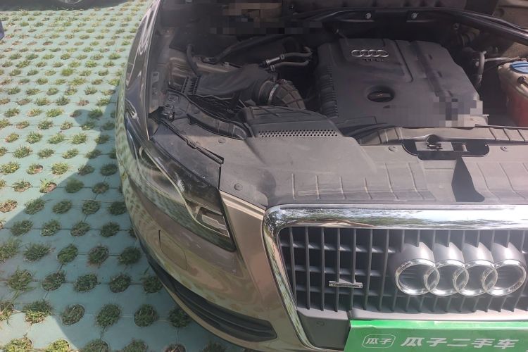 Used Audi Q5 2012 2.0TFSI Technology Model Engine Bay Right