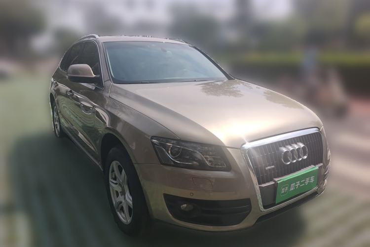 Used Audi Q5 2012 2.0TFSI Technology Model Front Right 45 Deg