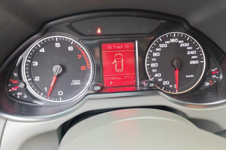 Used Audi Q5 2012 2.0TFSI Technology Model Instrument Cluster