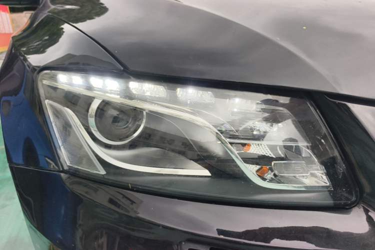 Used Audi Q5 2012 2.0TFSI Comfort Version Right Front Headlight