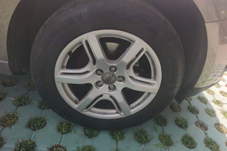 Used Audi Q5 2012 2.0TFSI Technology Model Right Front Wheel Hub