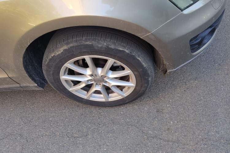 Used Audi Q5 2012 2.0TFSI Comfort Version Right Front Wheel Hub