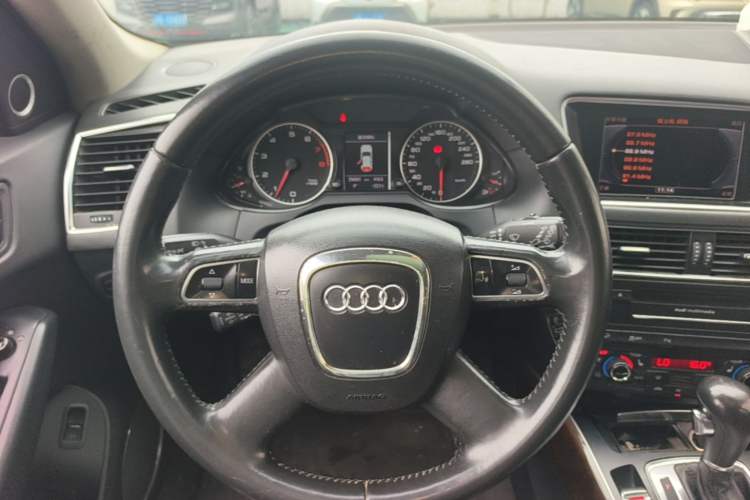 Used Audi Q5 2012 2.0TFSI Comfort Version Steering Wheel