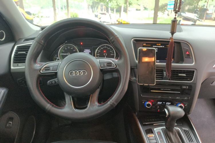 Used Audi Q5 2012 2.0TFSI hybrid Steering Wheel