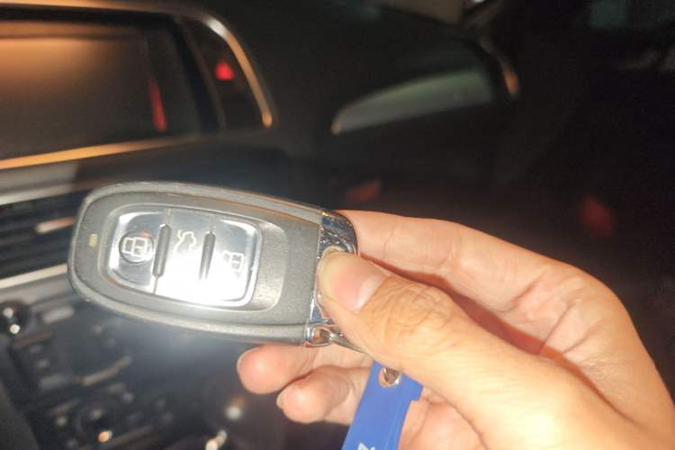 Used Audi Q5 2012 2.0TFSI Technology Model Vehicle Key