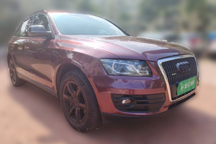 Used Audi Q5 2012 2.0TFSI Technology Model Front Right 45 Deg
