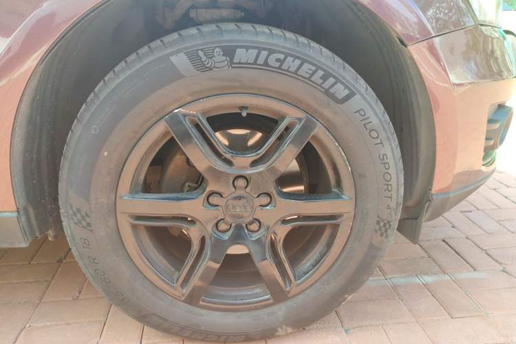Used Audi Q5 2012 2.0TFSI Technology Model Right Front Wheel Hub