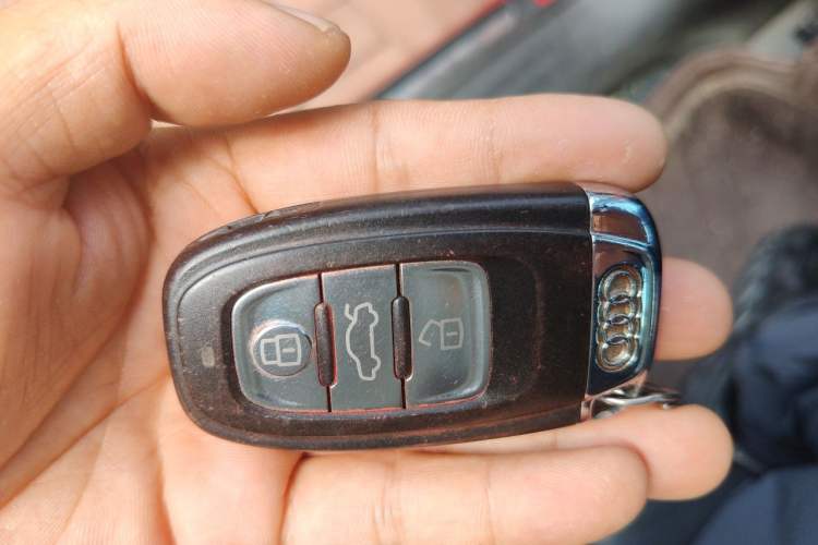 Used Audi Q5 2012 2.0TFSI Technology Model Vehicle Key