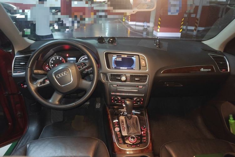 Used Audi Q5 2012 2.0TFSI Comfort Version Center Console