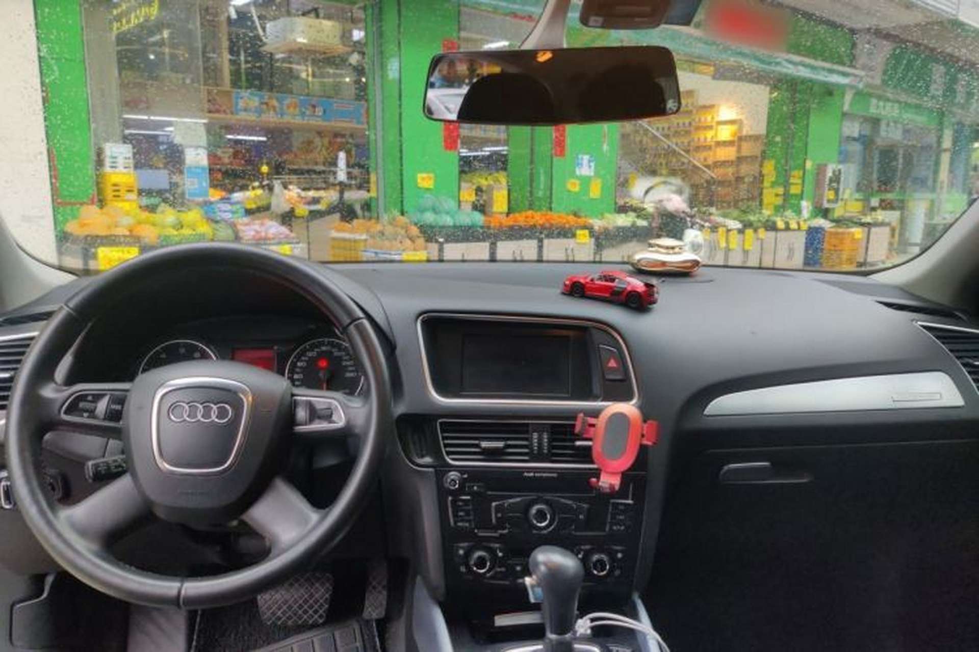 Used Audi Q5 2012 2.0TFSI Comfort Version Center Console