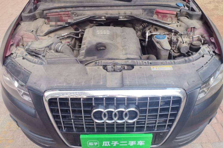 Used Audi Q5 2012 2.0TFSI Technology Model Engine Bay