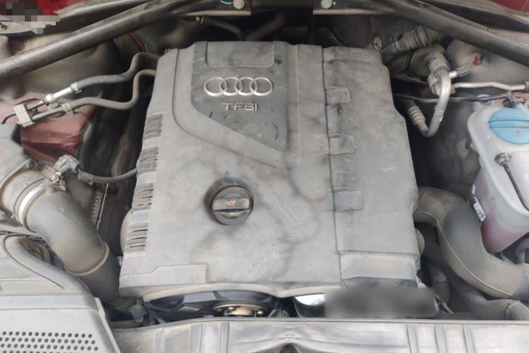 Used Audi Q5 2012 2.0TFSI Comfort Version Engine Bay