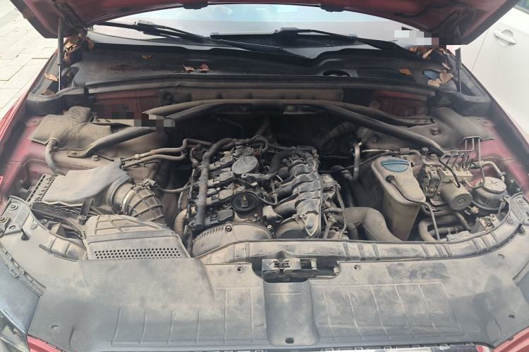 Used Audi Q5 2012 2.0TFSI Trendy Edition Engine Bay