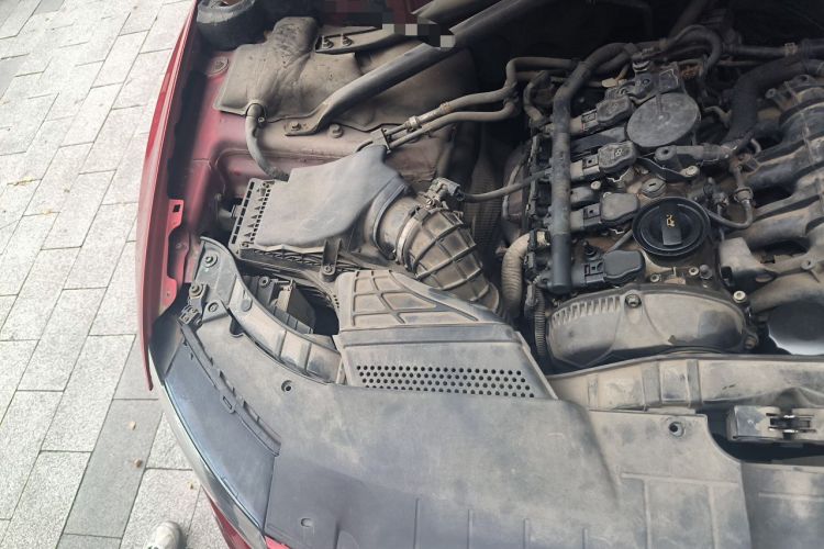 Used Audi Q5 2012 2.0TFSI Trendy Edition Engine Bay Right