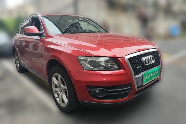 Used Audi Q5 2012 2.0TFSI Technology Model Front Right 45 Deg