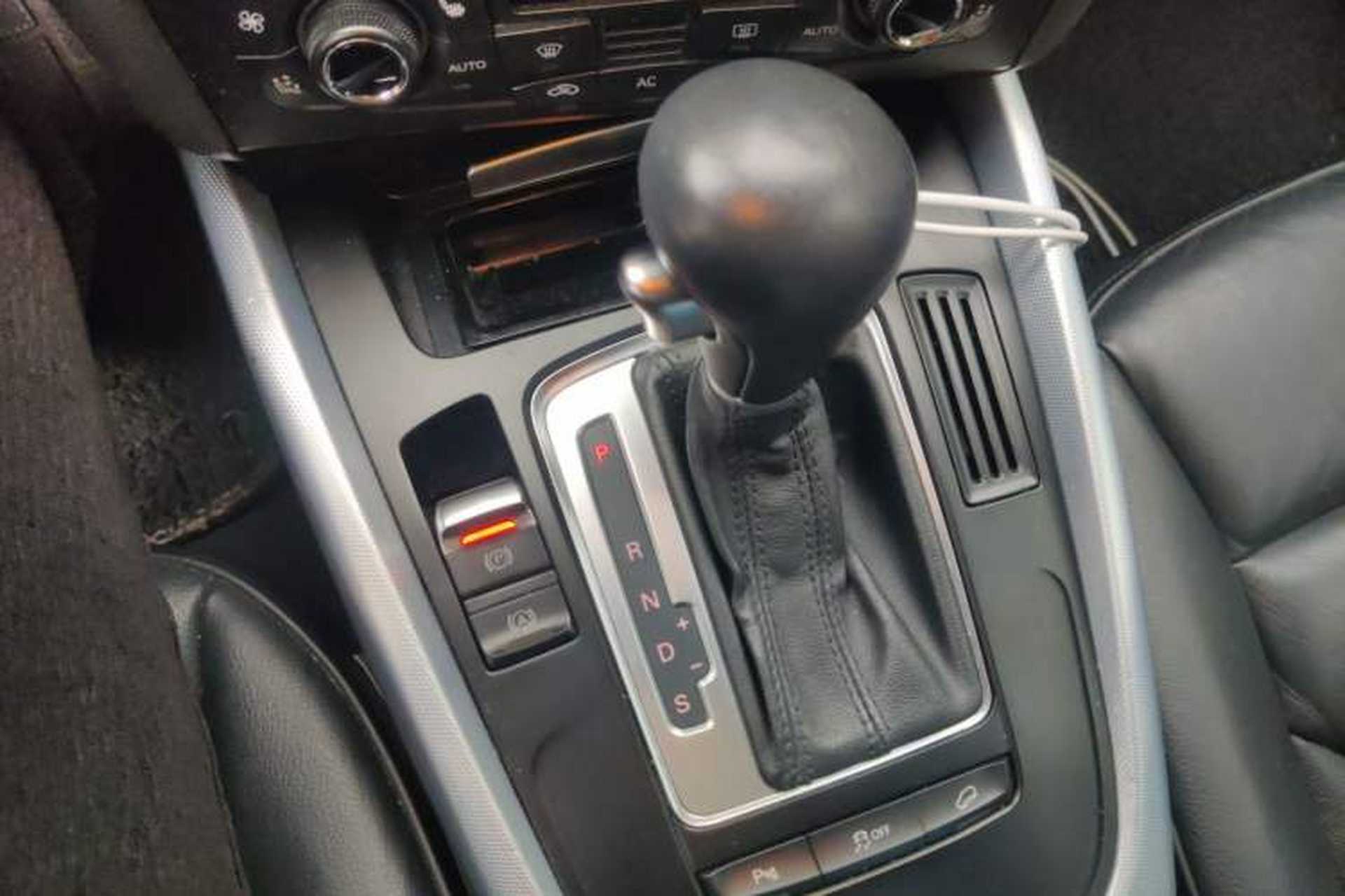 Used Audi Q5 2012 2.0TFSI Comfort Version Gear Lever