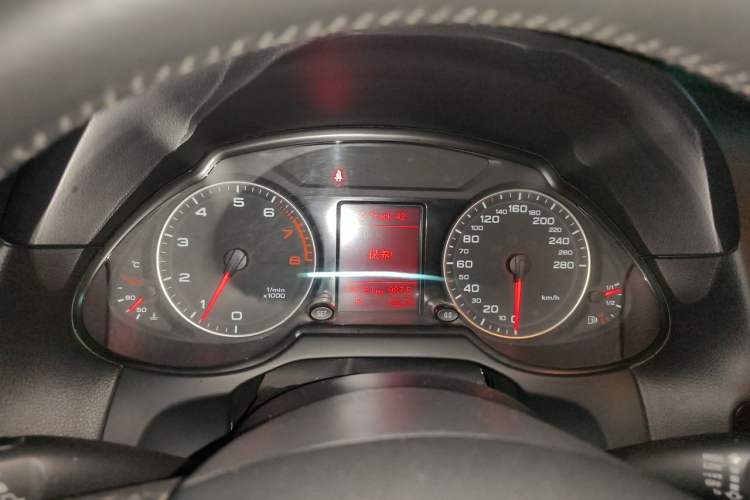 Used Audi Q5 2012 2.0TFSI Technology Model Instrument Cluster