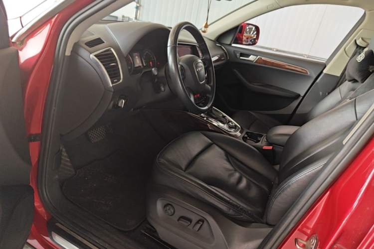 Used Audi Q5 2012 2.0TFSI Comfort Version Left Front Seat