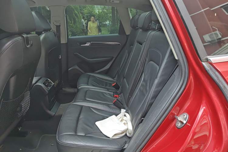 Used Audi Q5 2012 2.0TFSI Comfort Version Left Rear Seat
