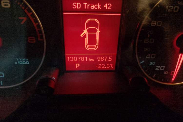 Used Audi Q5 2012 2.0TFSI Technology Model Odometer Close Up