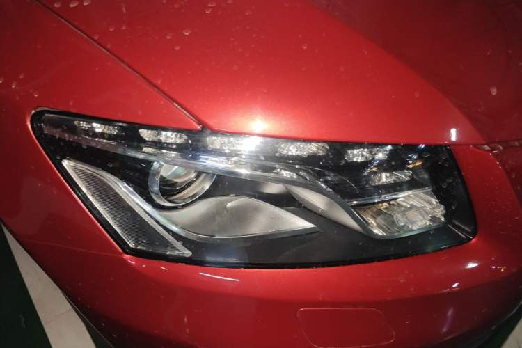 Used Audi Q5 2012 2.0TFSI Comfort Version Right Front Headlight