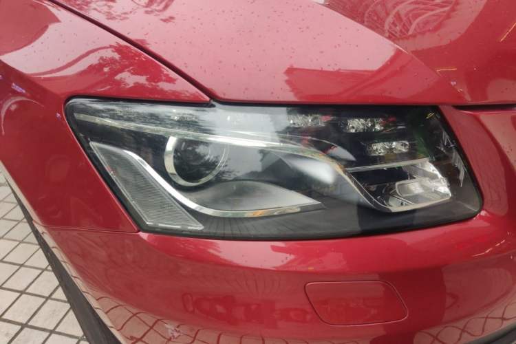 Used Audi Q5 2012 2.0TFSI Comfort Version Right Front Headlight
