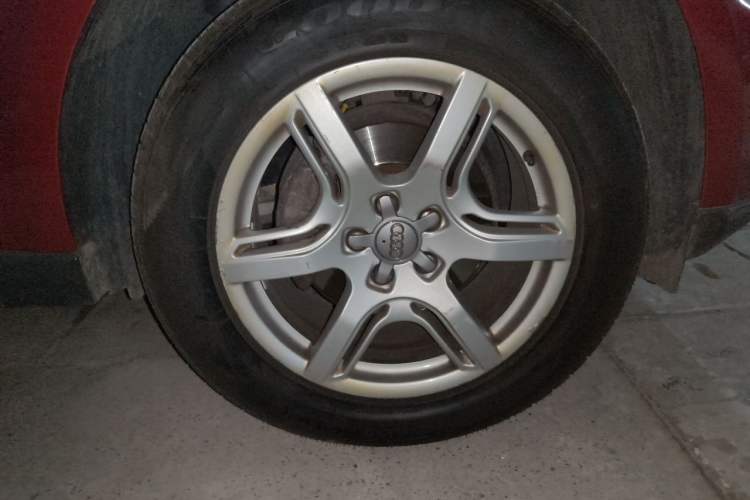 Used Audi Q5 2012 2.0TFSI Technology Model Right Front Wheel Hub