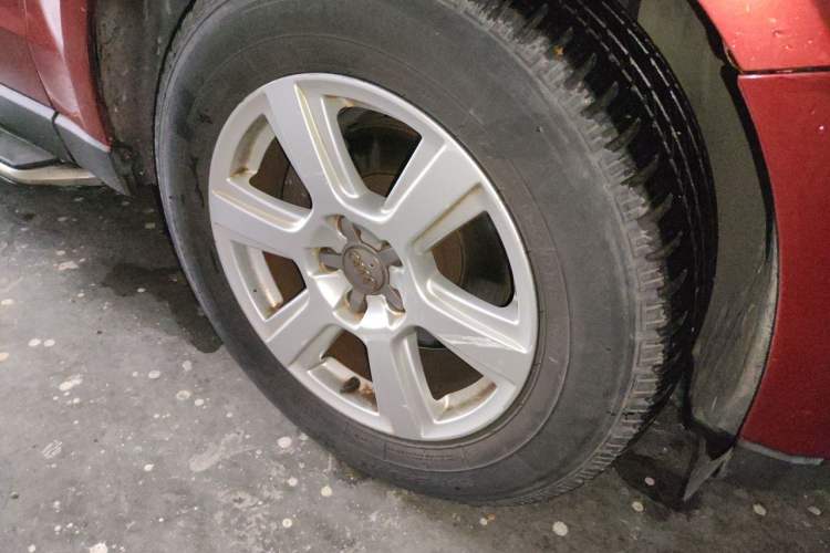 Used Audi Q5 2012 2.0TFSI Trendy Edition Right Front Wheel Hub