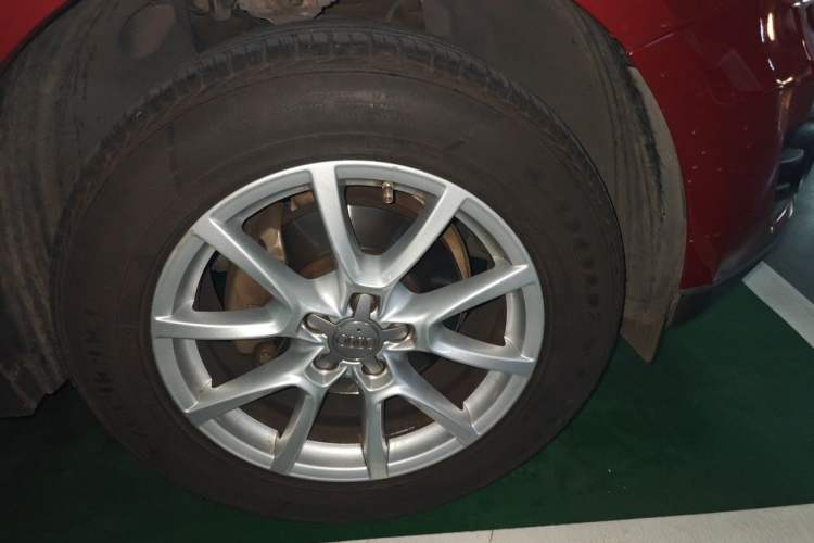 Used Audi Q5 2012 2.0TFSI Comfort Version Right Front Wheel Hub