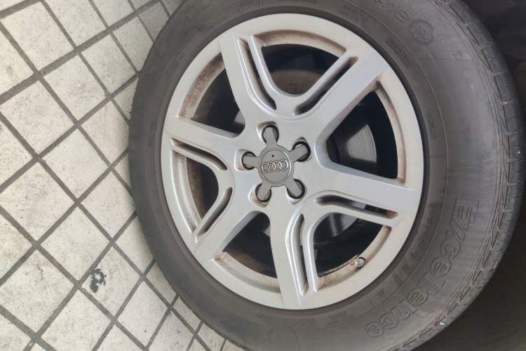 Used Audi Q5 2012 2.0TFSI Comfort Version Right Front Wheel Hub